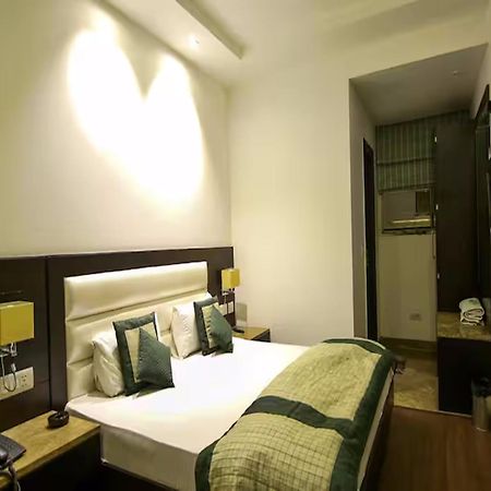 Hotel Chanchal Continental - 02 Mins From New Delhi Railway Station Zewnętrze zdjęcie