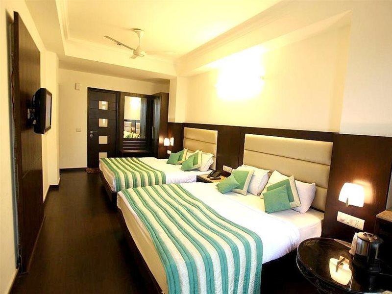 Hotel Chanchal Continental - 02 Mins From New Delhi Railway Station Zewnętrze zdjęcie