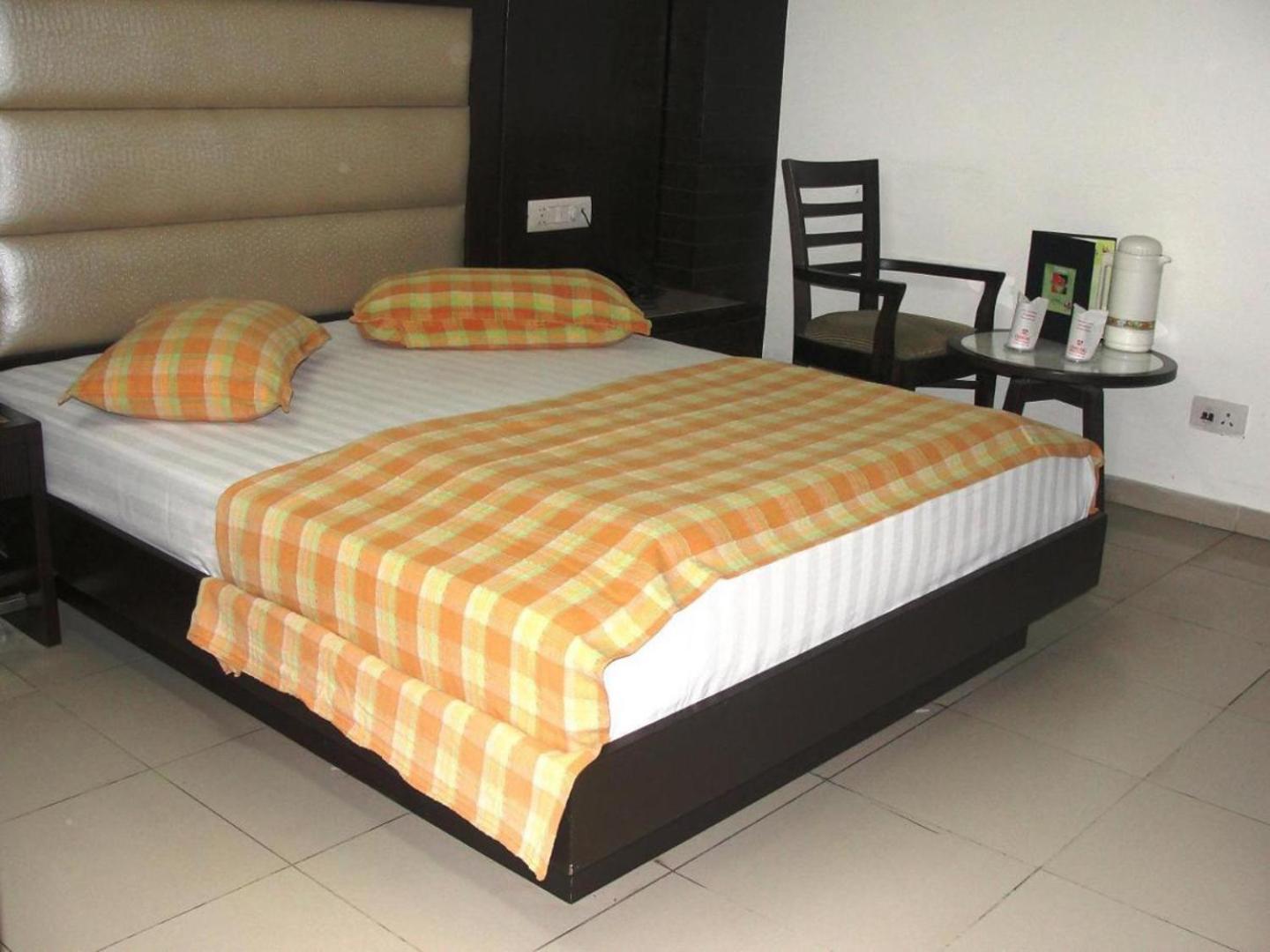 Hotel Chanchal Continental - 02 Mins From New Delhi Railway Station Zewnętrze zdjęcie