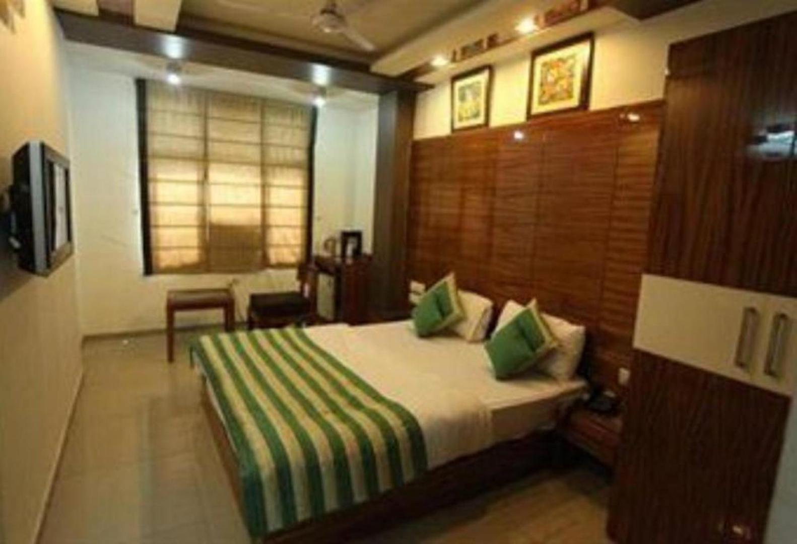 Hotel Chanchal Continental - 02 Mins From New Delhi Railway Station Pokój zdjęcie