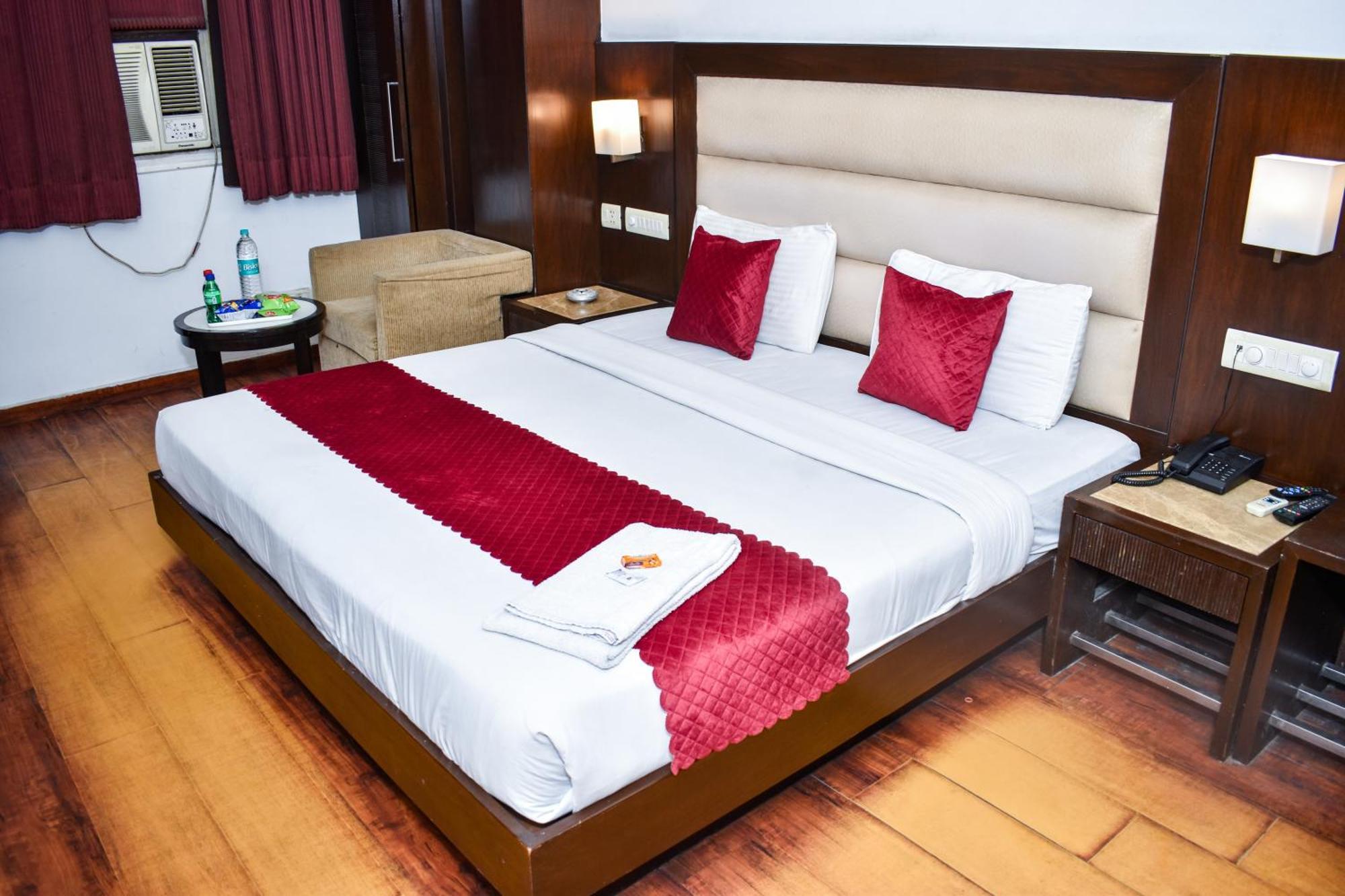 Hotel Chanchal Continental - 02 Mins From New Delhi Railway Station Zewnętrze zdjęcie