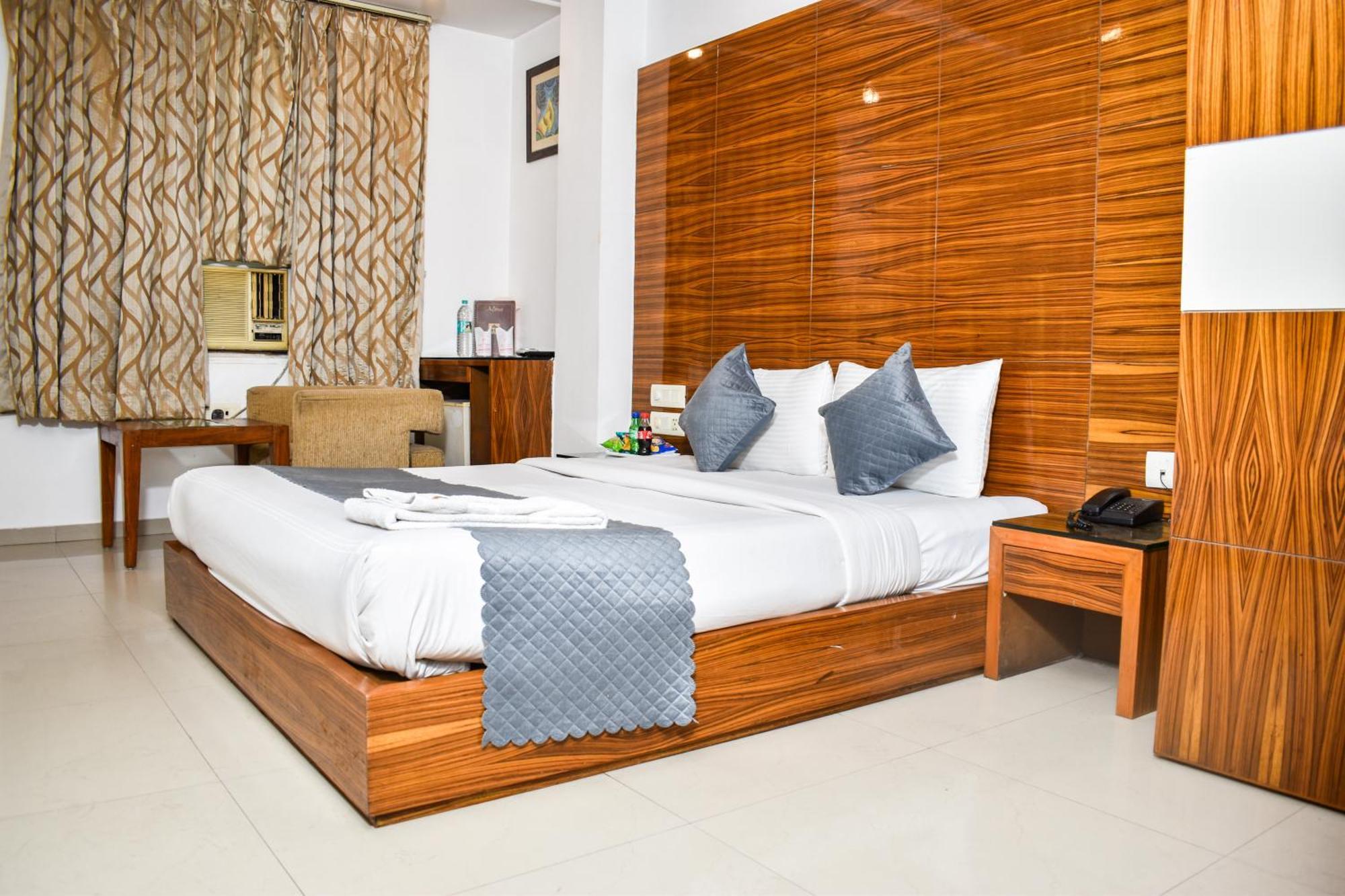 Hotel Chanchal Continental - 02 Mins From New Delhi Railway Station Zewnętrze zdjęcie