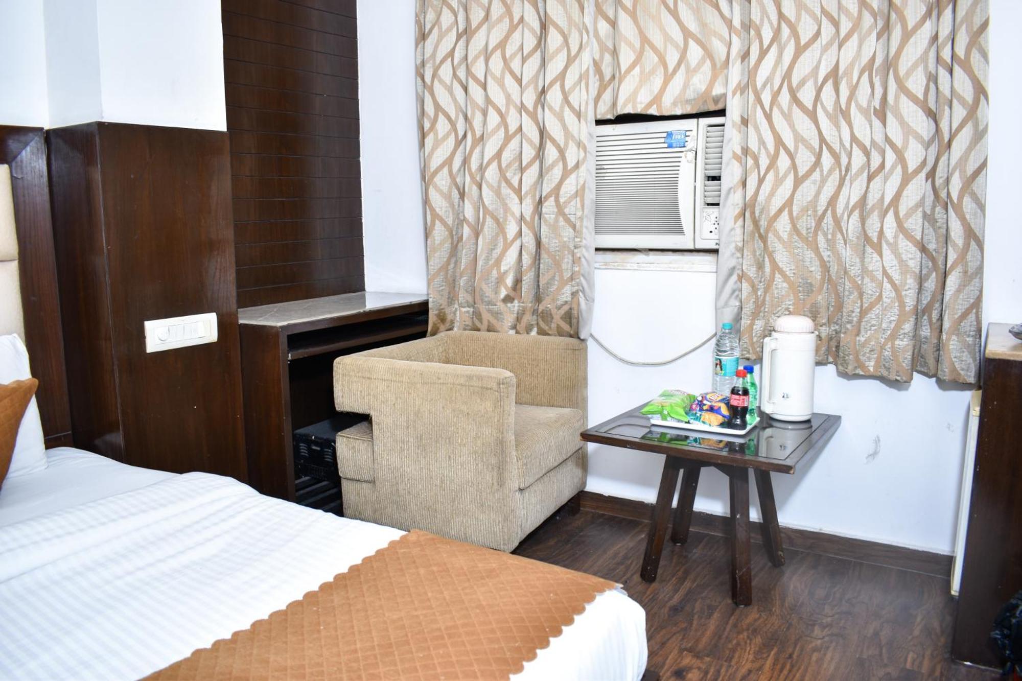 Hotel Chanchal Continental - 02 Mins From New Delhi Railway Station Zewnętrze zdjęcie