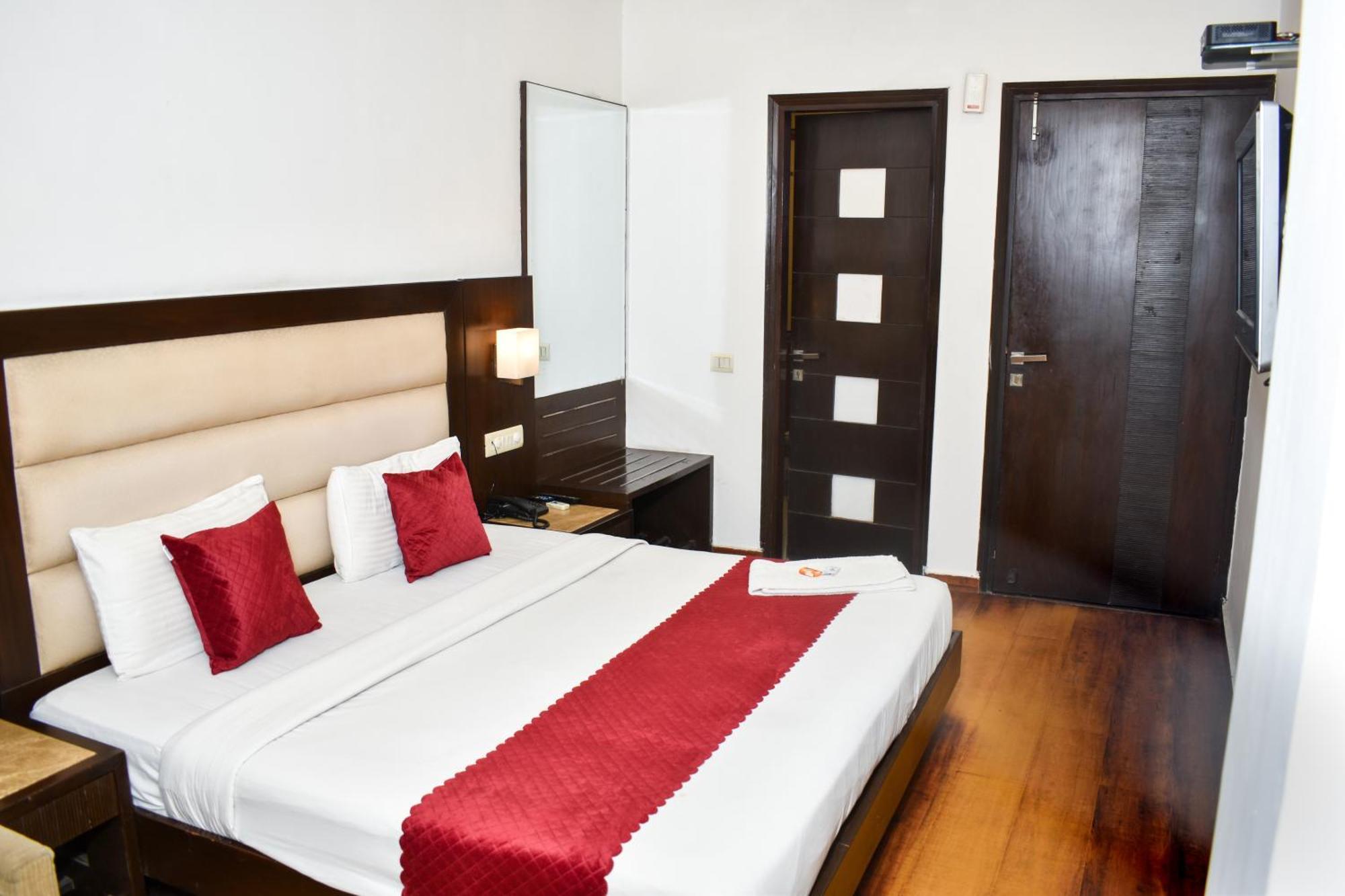 Hotel Chanchal Continental - 02 Mins From New Delhi Railway Station Zewnętrze zdjęcie