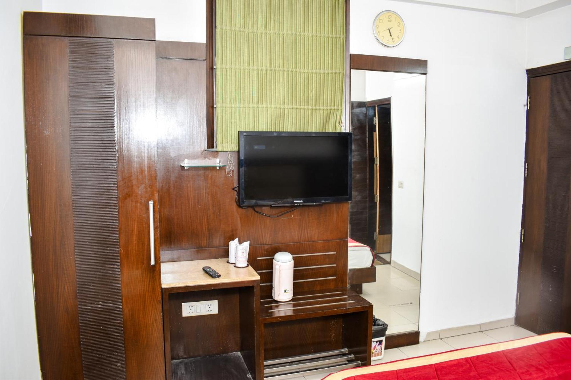 Hotel Chanchal Continental - 02 Mins From New Delhi Railway Station Zewnętrze zdjęcie