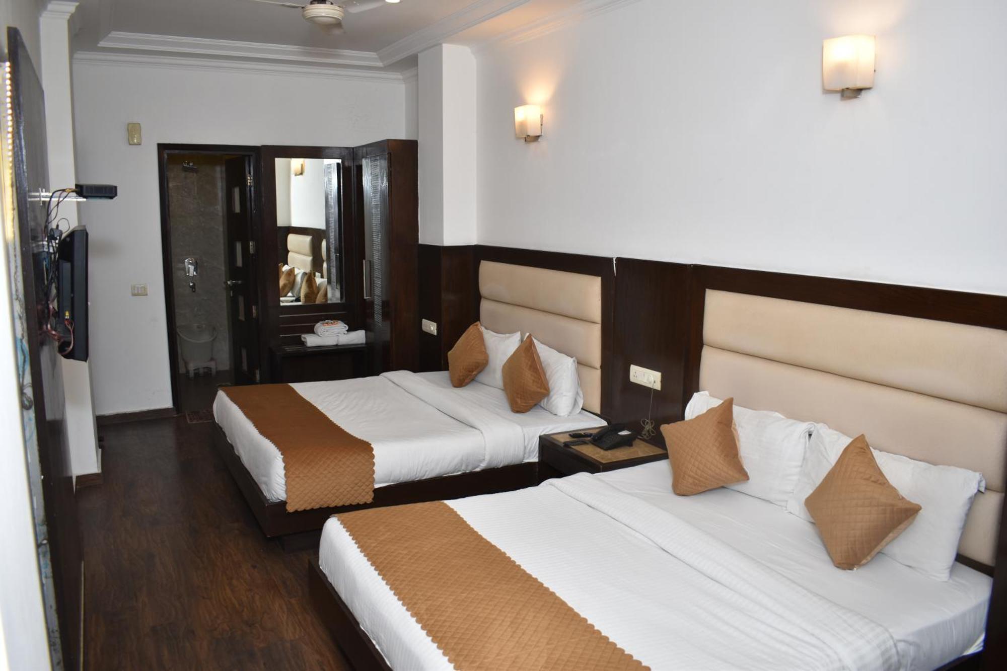 Hotel Chanchal Continental - 02 Mins From New Delhi Railway Station Zewnętrze zdjęcie
