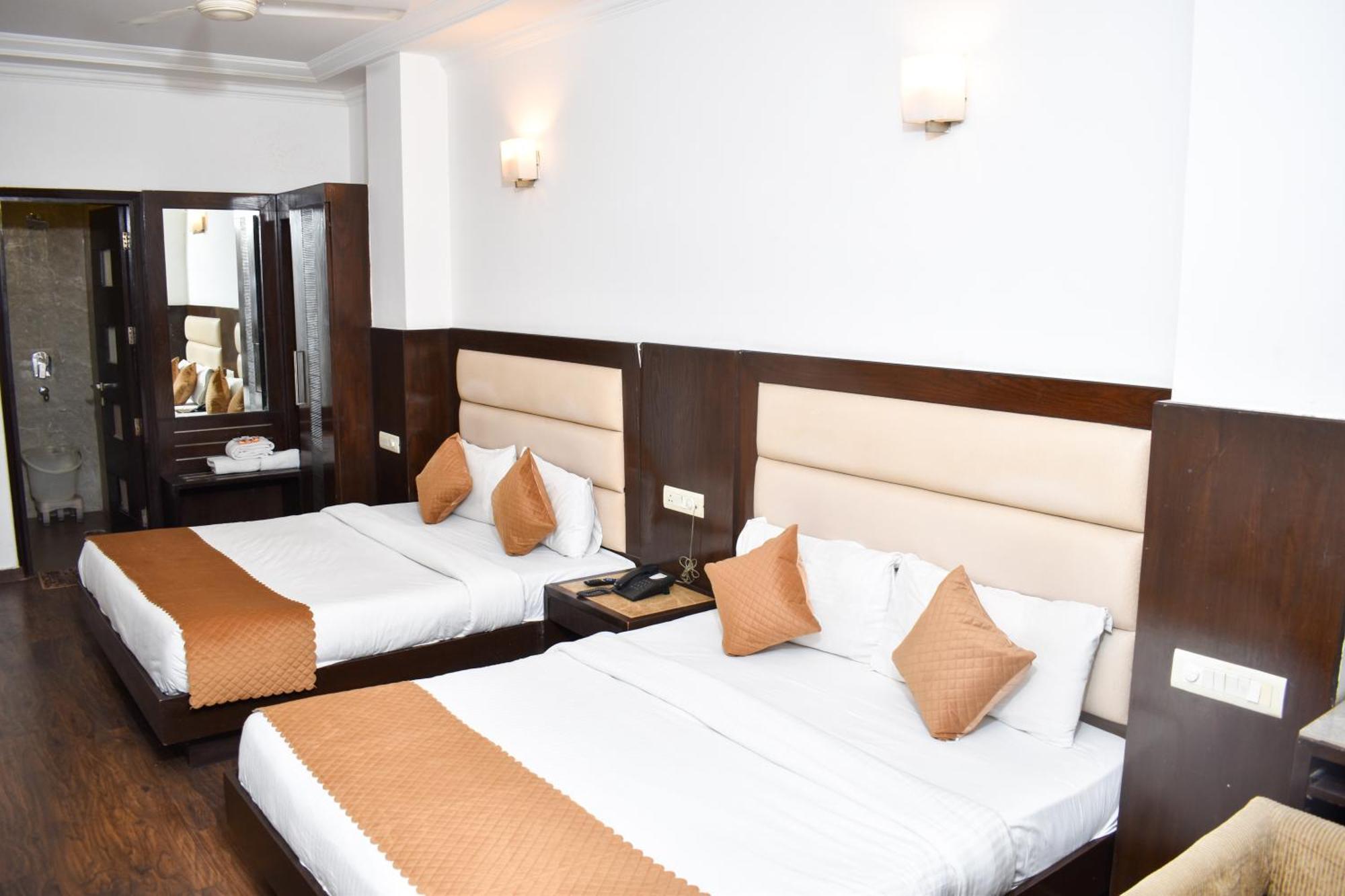 Hotel Chanchal Continental - 02 Mins From New Delhi Railway Station Zewnętrze zdjęcie