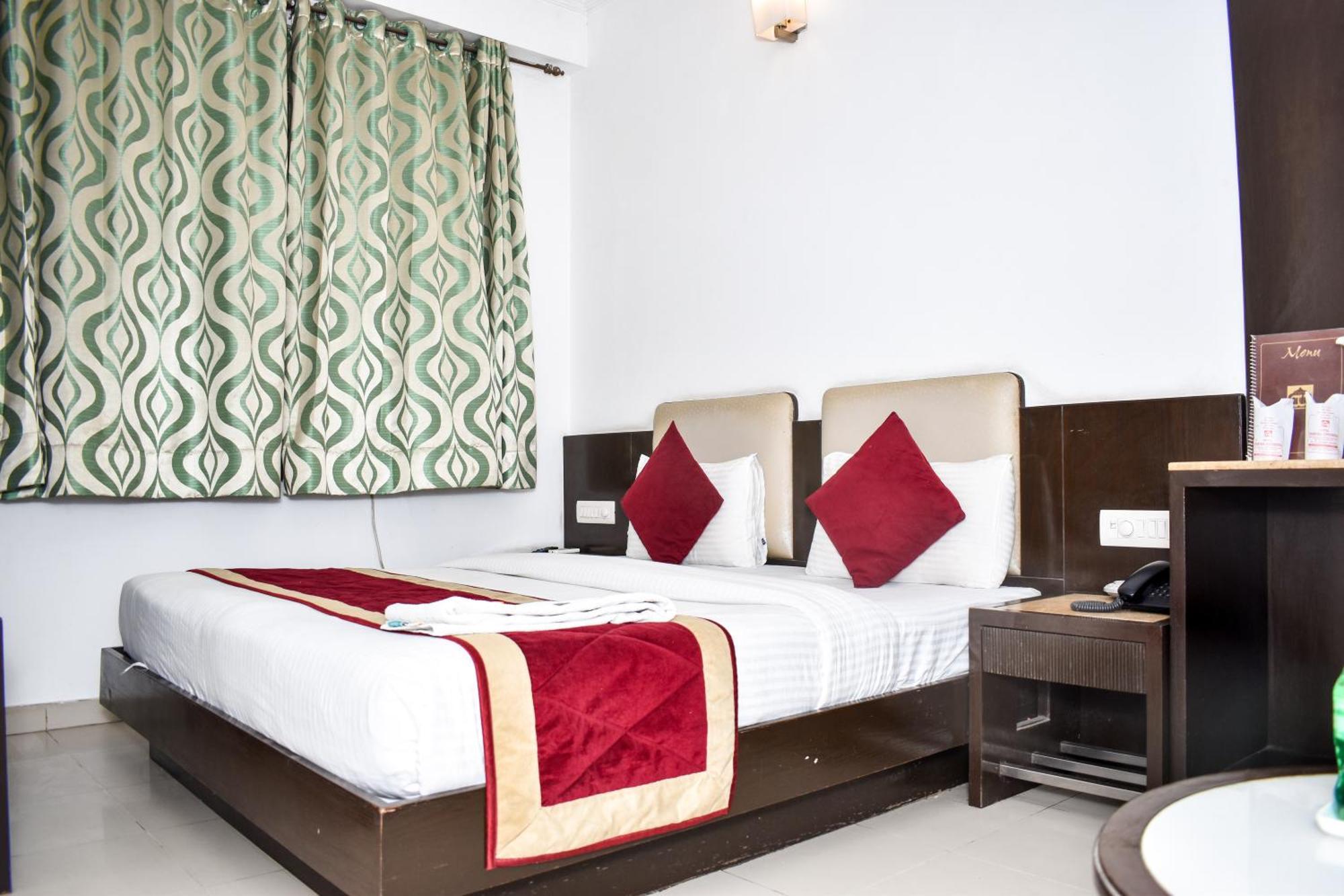 Hotel Chanchal Continental - 02 Mins From New Delhi Railway Station Zewnętrze zdjęcie