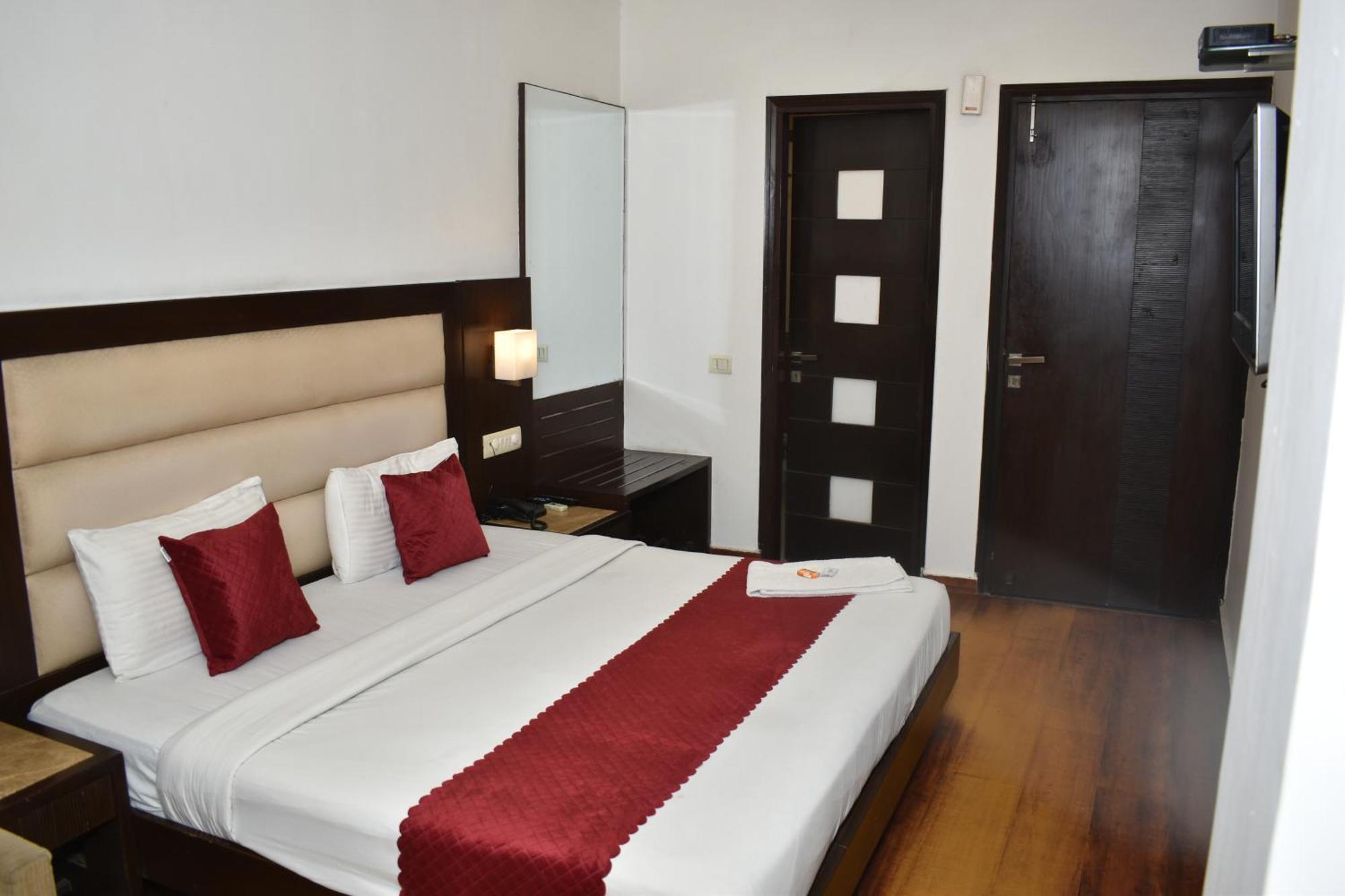 Hotel Chanchal Continental - 02 Mins From New Delhi Railway Station Zewnętrze zdjęcie