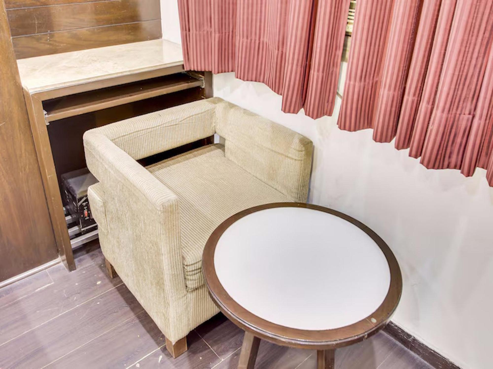 Hotel Chanchal Continental - 02 Mins From New Delhi Railway Station Zewnętrze zdjęcie