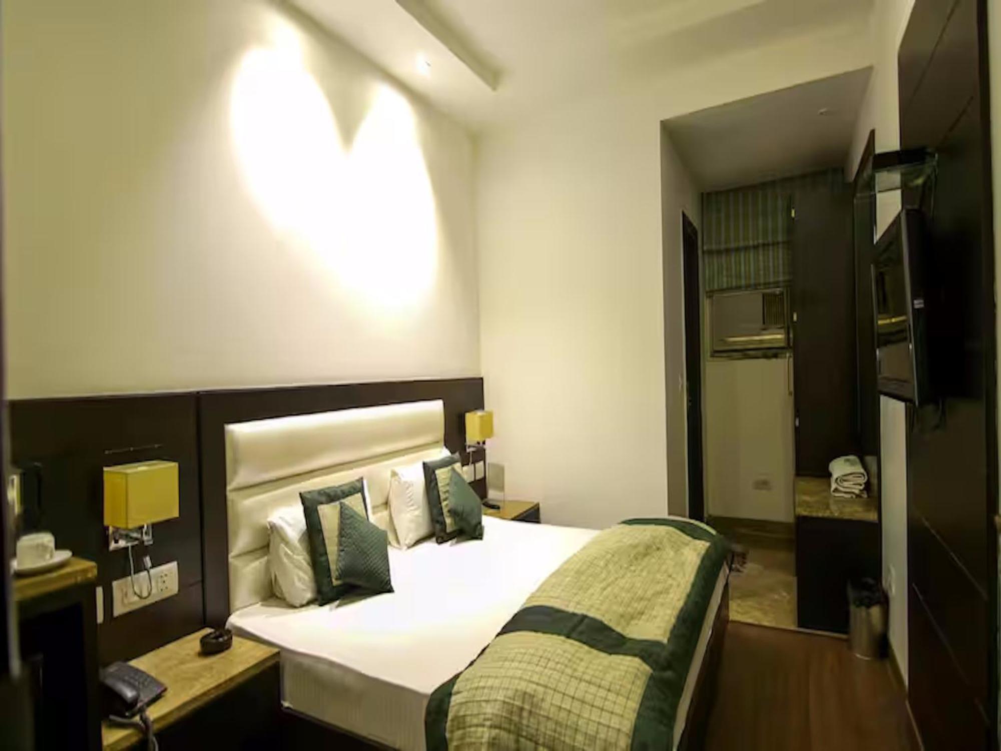 Hotel Chanchal Continental - 02 Mins From New Delhi Railway Station Zewnętrze zdjęcie