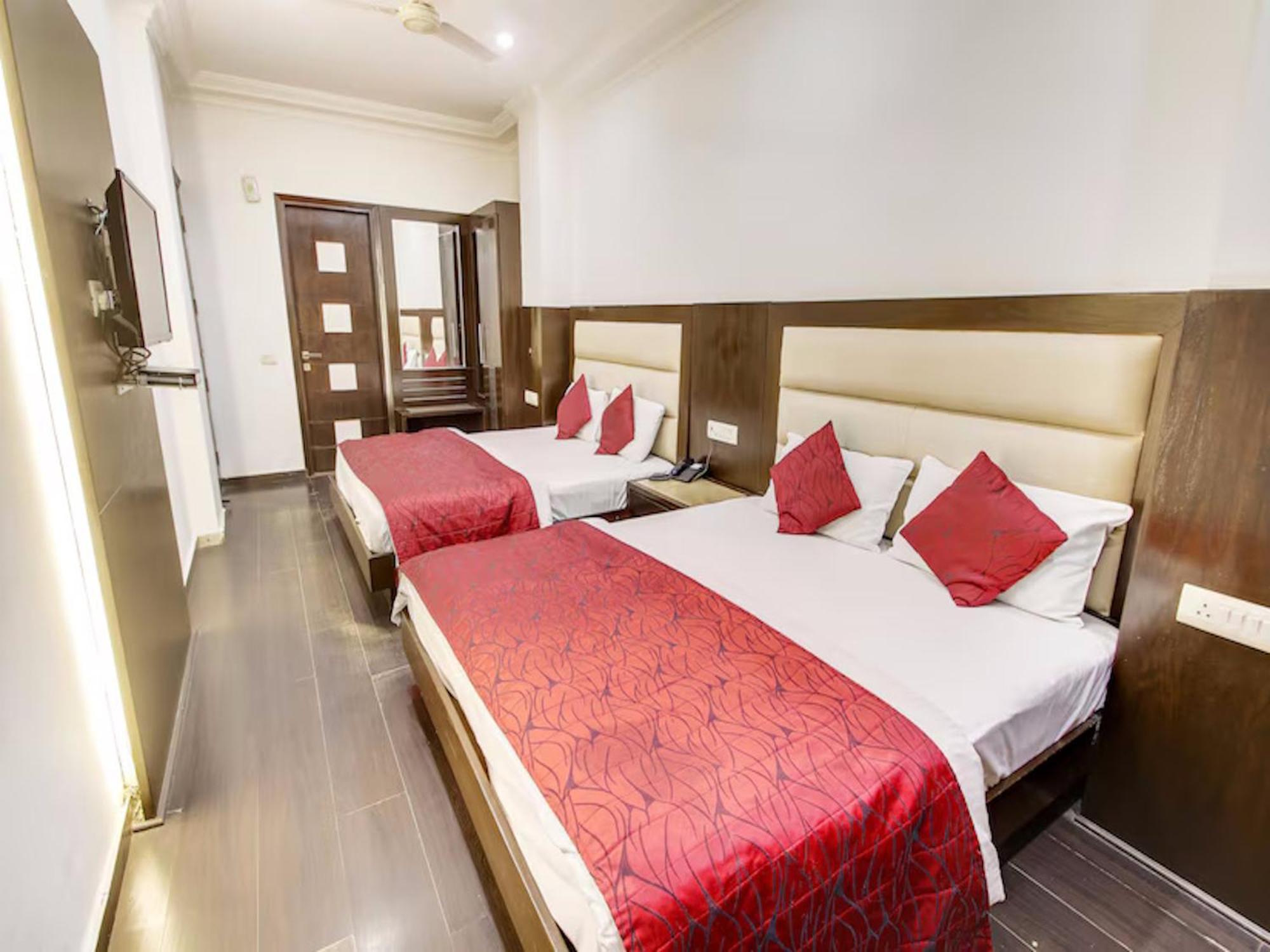 Hotel Chanchal Continental - 02 Mins From New Delhi Railway Station Zewnętrze zdjęcie