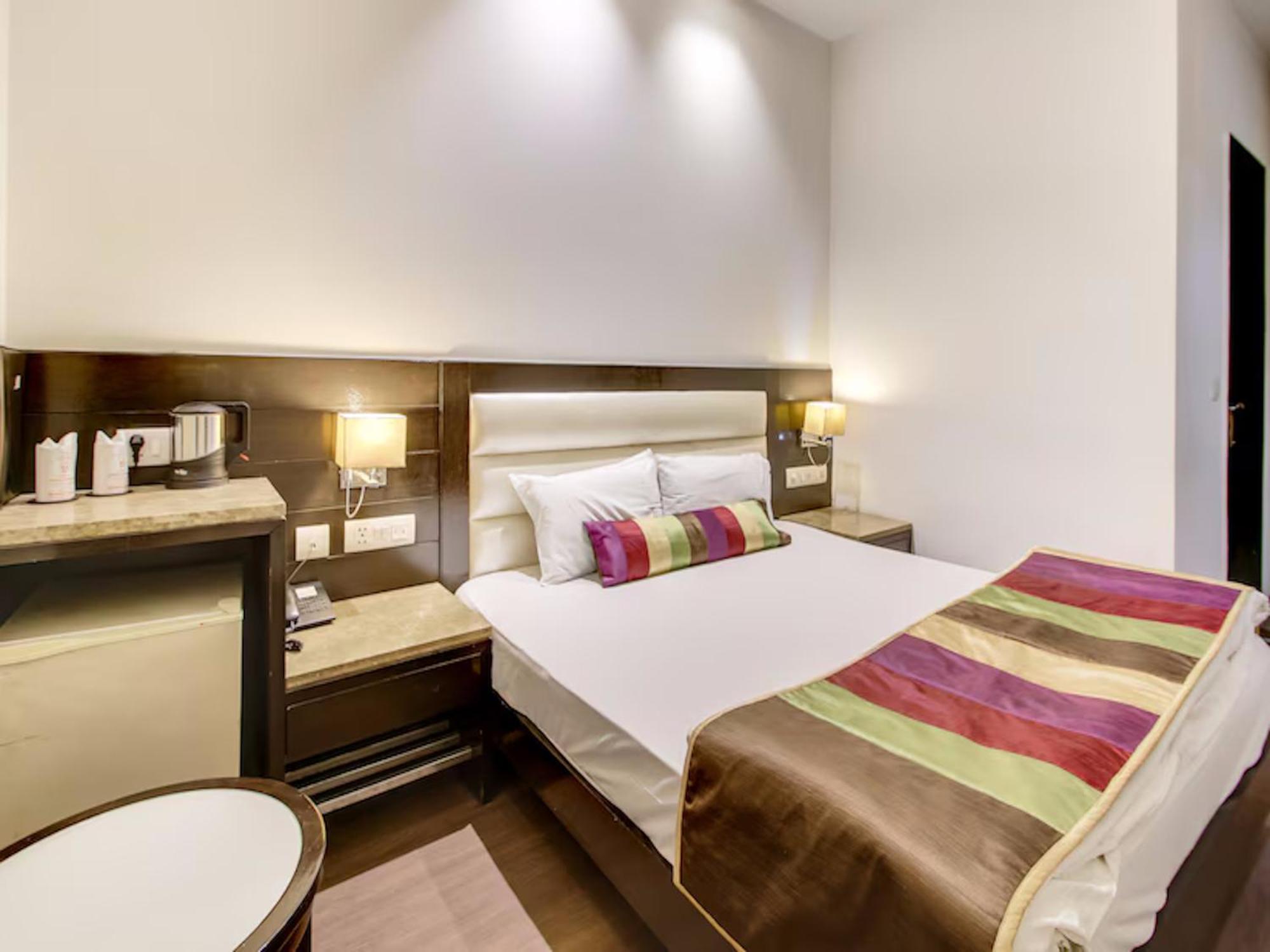 Hotel Chanchal Continental - 02 Mins From New Delhi Railway Station Zewnętrze zdjęcie