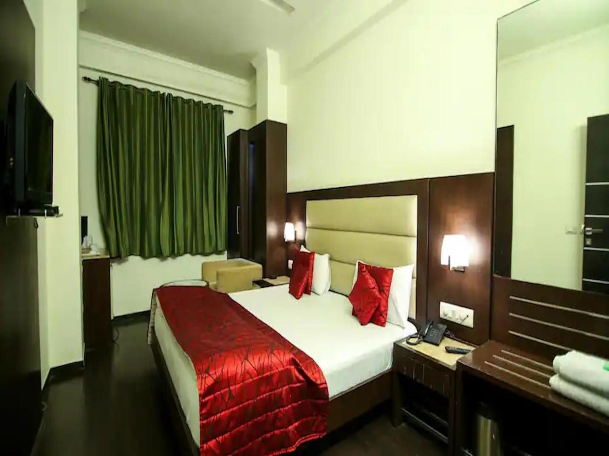 Hotel Chanchal Continental - 02 Mins From New Delhi Railway Station Zewnętrze zdjęcie